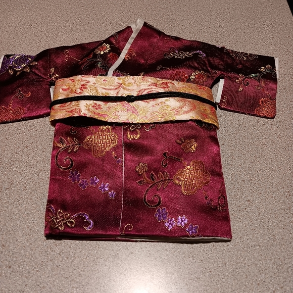 2 bottle covers Japanese dress 1 small (shown on wine-not included)& 1 lg - Picture 5 of 5